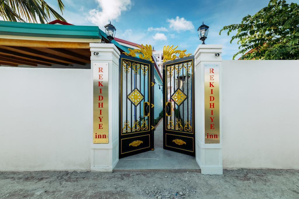 Rekidhiye Inn Addu City Exterior photo