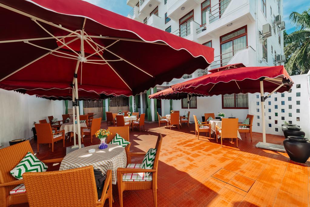 Rekidhiye Inn Addu City Exterior photo